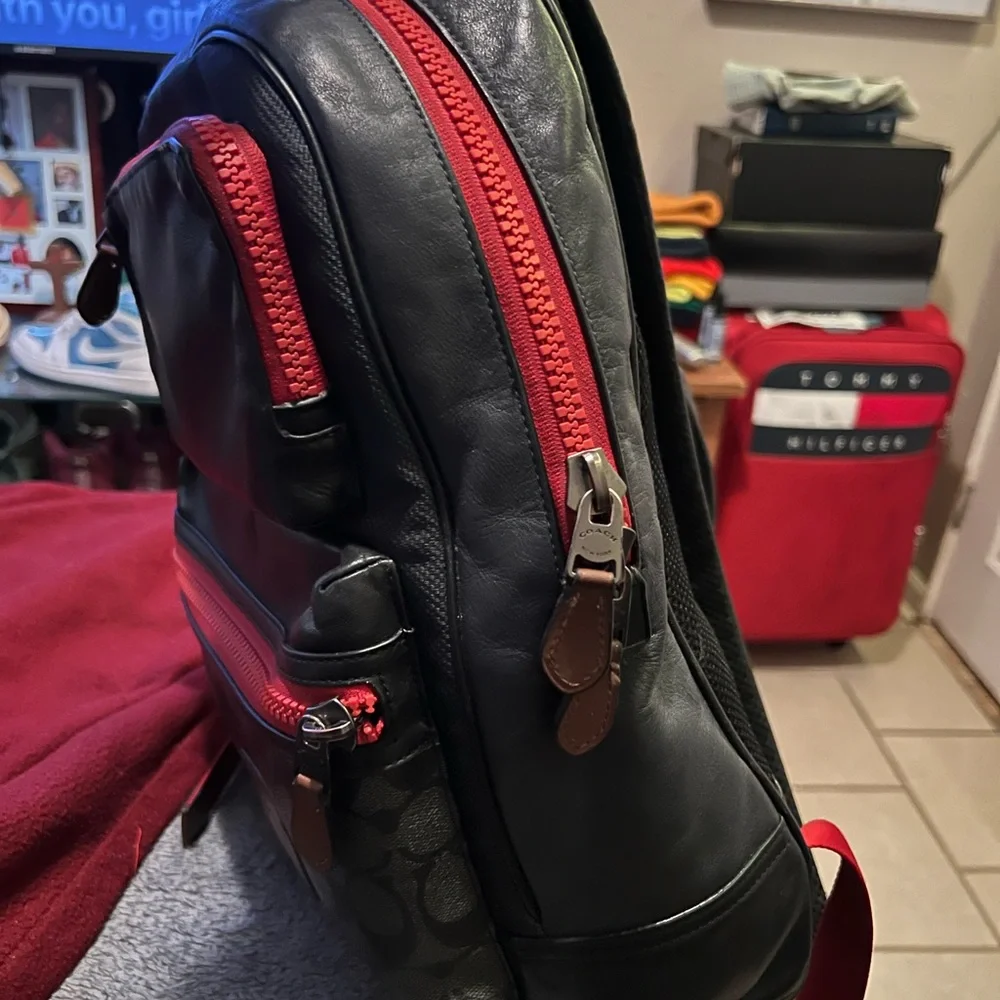 Coach backpack - Picture 3 of 3